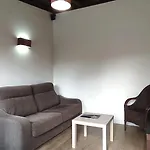 Marron فندق Navés