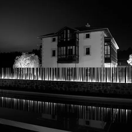 Marron 3* Naves (Asturias)