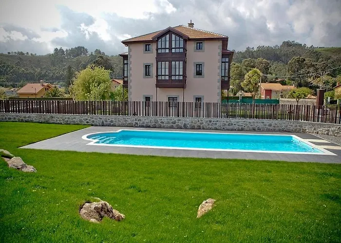 Marrón Hotel Navés