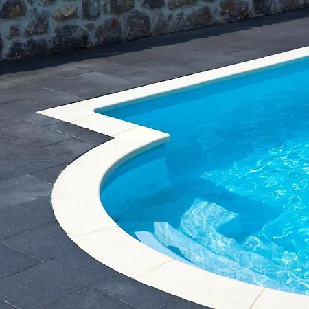 马龙别墅酒店 Navés