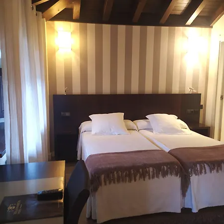 马龙别墅酒店 Navés