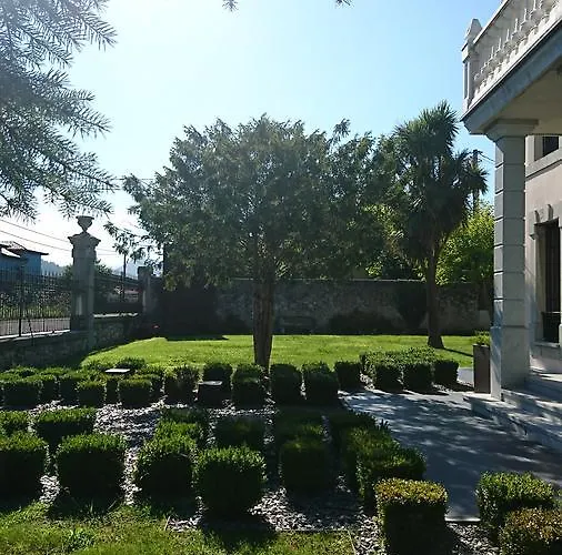 Marrón Hotel Navès